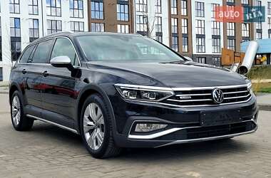 Универсал Volkswagen Passat Alltrack 2021 в Луцке