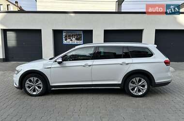 Универсал Volkswagen Passat Alltrack 2015 в 
