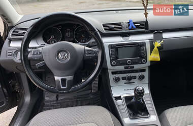 Універсал Volkswagen Passat Alltrack 2012 в 