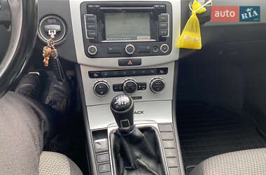 Універсал Volkswagen Passat Alltrack 2012 в 