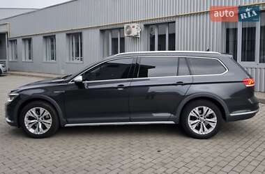 Универсал Volkswagen Passat Alltrack 2018 в 
