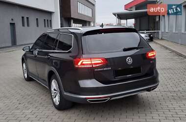 Универсал Volkswagen Passat Alltrack 2018 в 
