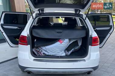 Універсал Volkswagen Passat Alltrack 2014 в 