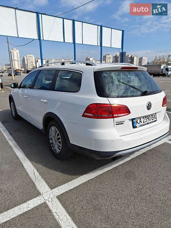 Универсал Volkswagen Passat Alltrack 2013 в Киеве