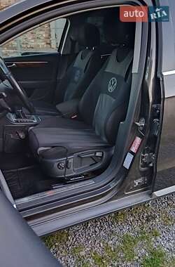 Универсал Volkswagen Passat Alltrack 2012 в 