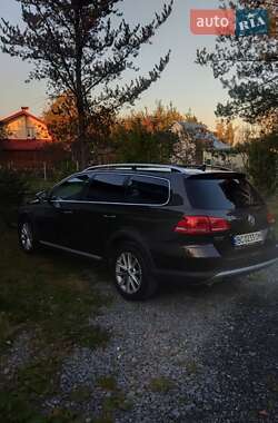 Универсал Volkswagen Passat Alltrack 2012 в 
