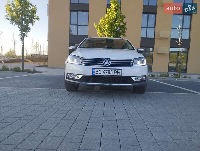Универсал Volkswagen Passat Alltrack 2014 в Пустомытах