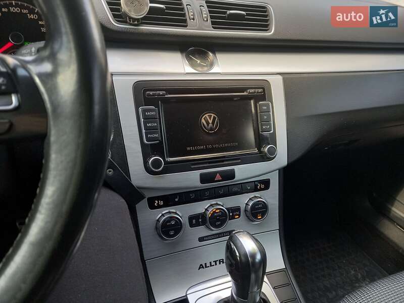 Универсал Volkswagen Passat Alltrack 2012 в Днепре