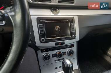 Універсал Volkswagen Passat Alltrack 2012 в 