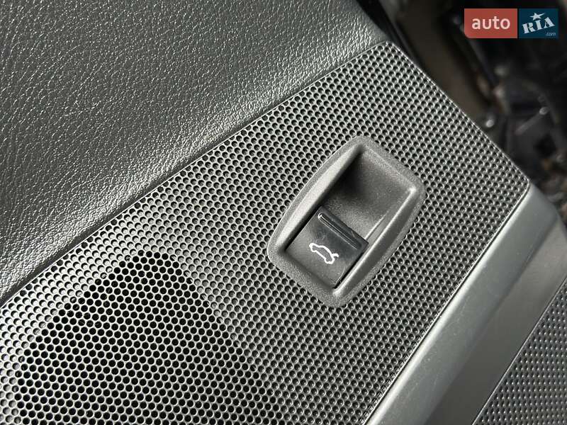 Універсал Volkswagen Passat Alltrack 2013 в Дрогобичі