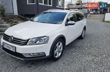 Універсал Volkswagen Passat Alltrack 2012 в 