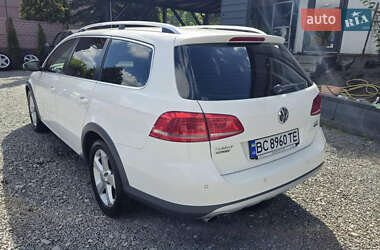 Універсал Volkswagen Passat Alltrack 2012 в 
