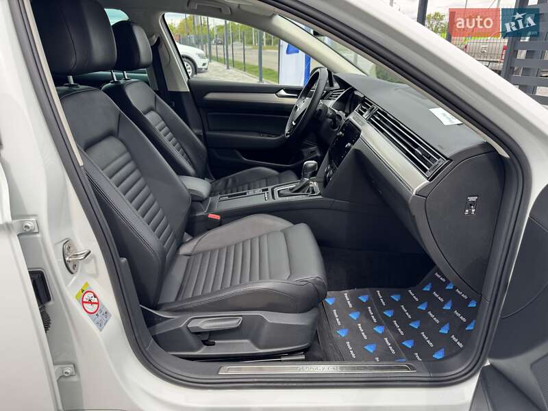Універсал Volkswagen Passat Alltrack 2019 в Рівному