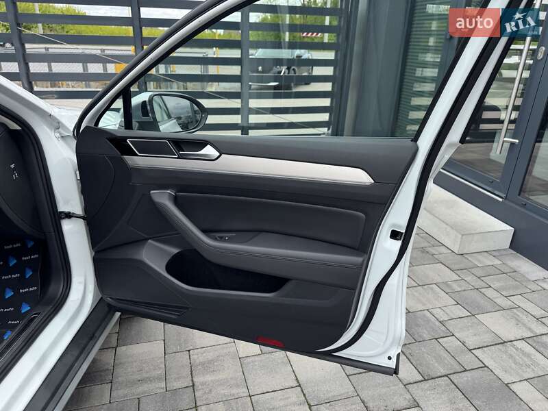 Універсал Volkswagen Passat Alltrack 2019 в Рівному