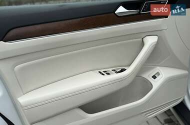 Универсал Volkswagen Passat Alltrack 2018 в 
