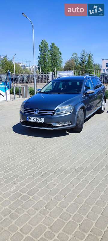 Универсал Volkswagen Passat Alltrack 2013 в Львове