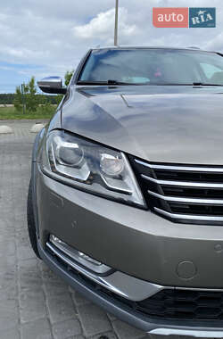Універсал Volkswagen Passat Alltrack 2012 в 