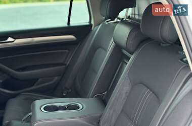 Універсал Volkswagen Passat Alltrack 2015 в 