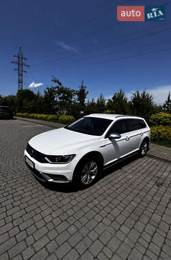 Универсал Volkswagen Passat Alltrack 2017 в 