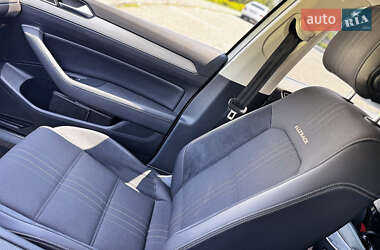 Универсал Volkswagen Passat Alltrack 2017 в 