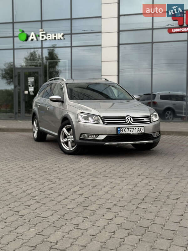 Універсал Volkswagen Passat Alltrack 2013 в Хмельницькому