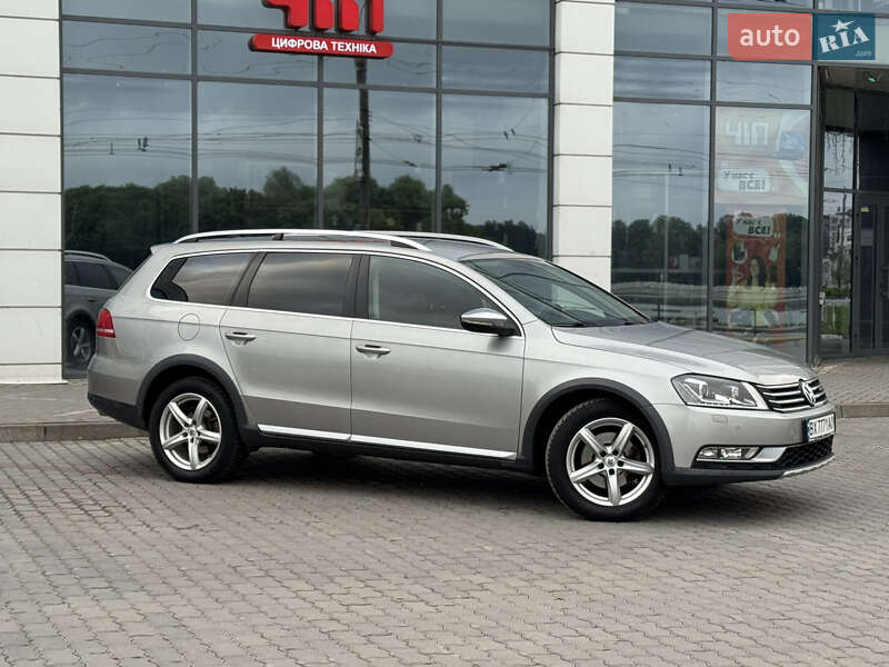 Універсал Volkswagen Passat Alltrack 2013 в Хмельницькому
