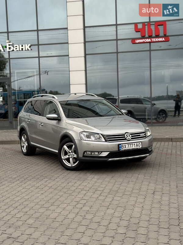 Універсал Volkswagen Passat Alltrack 2013 в Хмельницькому