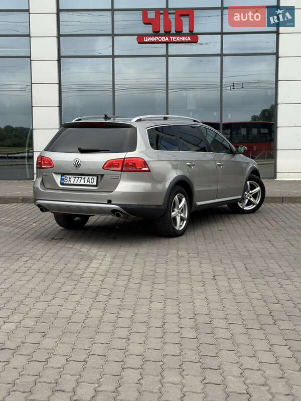 Універсал Volkswagen Passat Alltrack 2013 в Хмельницькому