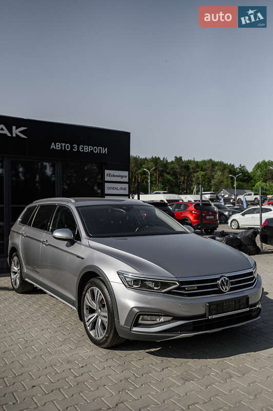 Универсал Volkswagen Passat Alltrack 2020 в Львове