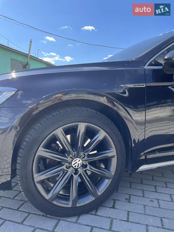 Универсал Volkswagen Passat Alltrack 2016 в Хусте