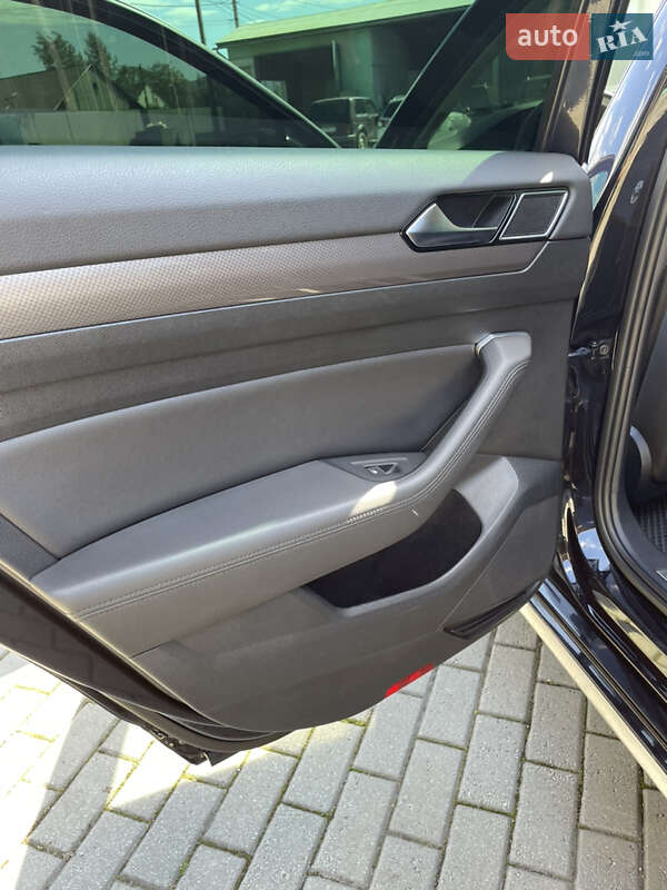 Универсал Volkswagen Passat Alltrack 2016 в Хусте