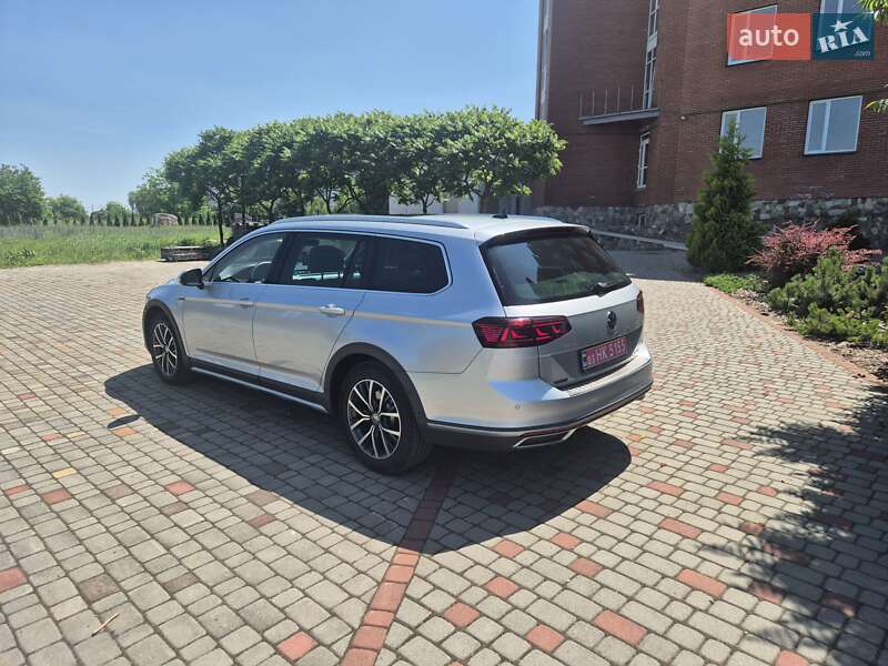 Универсал Volkswagen Passat Alltrack 2019 в Нововолынске