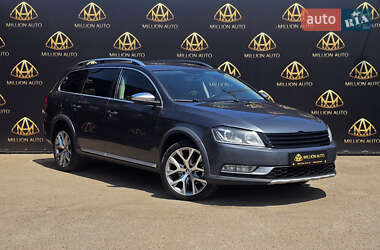 Універсал Volkswagen Passat Alltrack 2014 в Києві