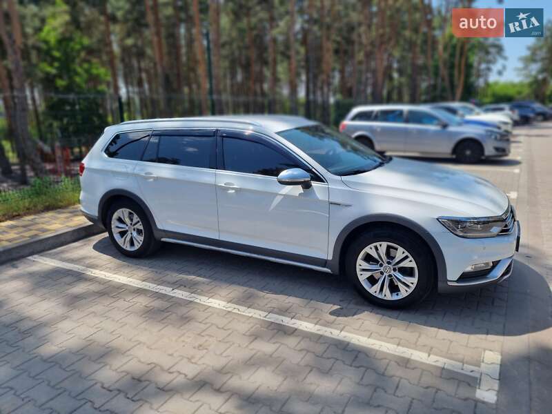 Универсал Volkswagen Passat Alltrack 2017 в 