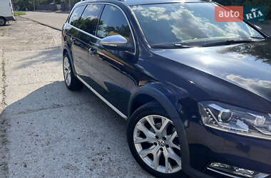 Универсал Volkswagen Passat Alltrack 2014 в 