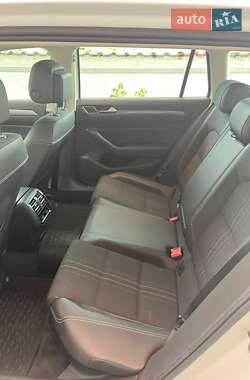 Универсал Volkswagen Passat Alltrack 2016 в 