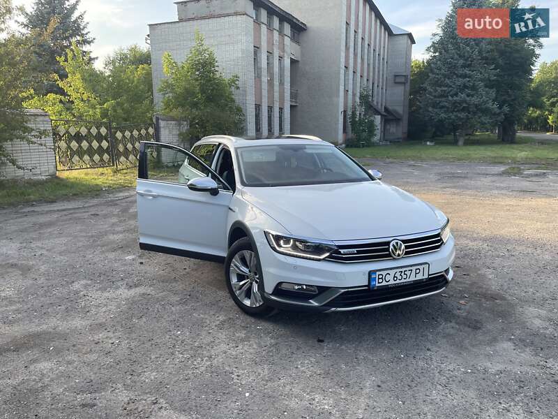 Универсал Volkswagen Passat Alltrack 2017 в Бродах