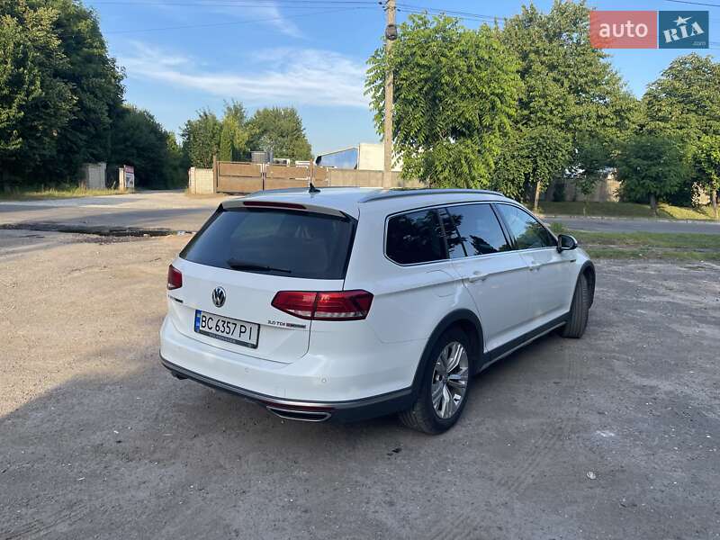 Универсал Volkswagen Passat Alltrack 2017 в Бродах
