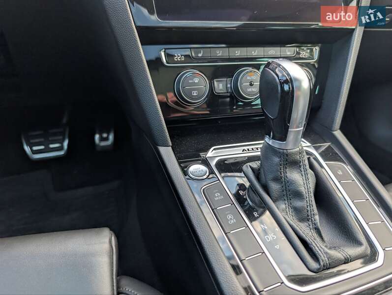 Универсал Volkswagen Passat Alltrack 2019 в Одессе