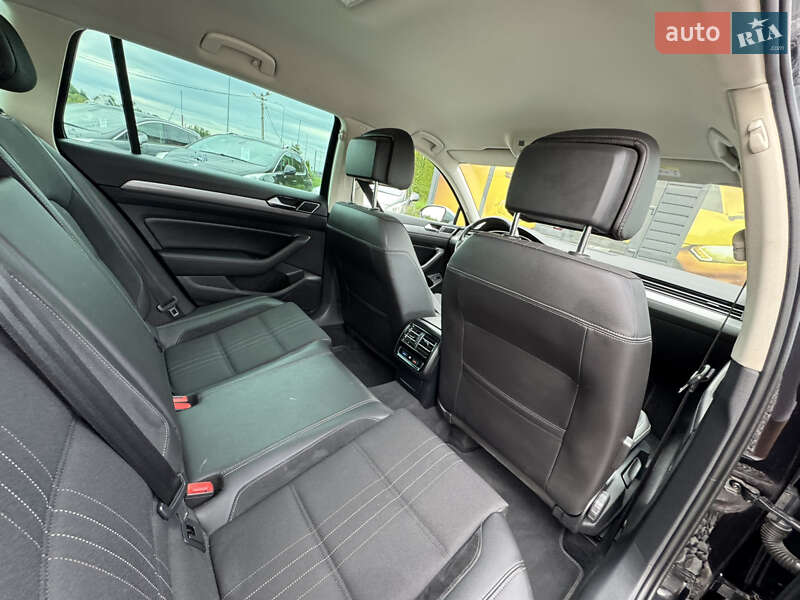 Универсал Volkswagen Passat Alltrack 2018 в Стрые