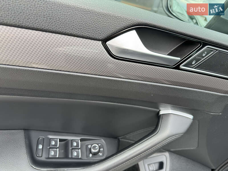 Универсал Volkswagen Passat Alltrack 2018 в Стрые