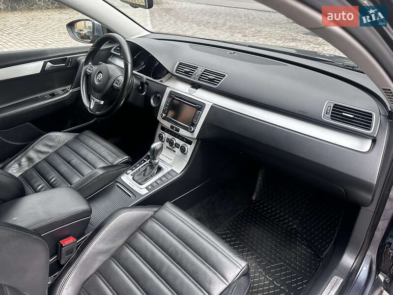 Универсал Volkswagen Passat Alltrack 2014 в Ровно