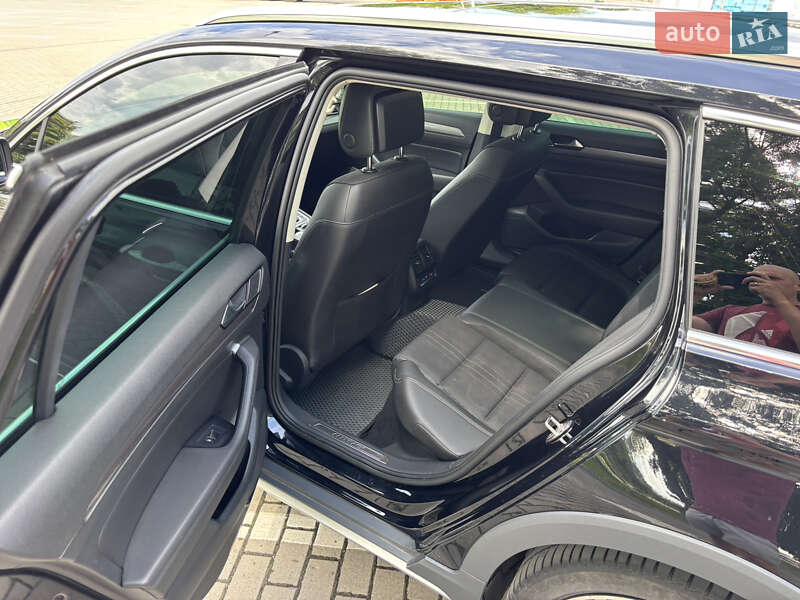 Универсал Volkswagen Passat Alltrack 2019 в Ивано-Франковске