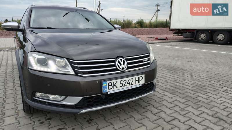 Универсал Volkswagen Passat Alltrack 2012 в Броварах
