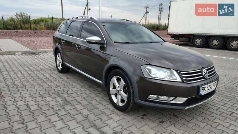 Универсал Volkswagen Passat Alltrack 2012 в Броварах