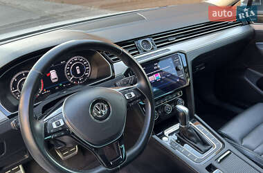 Универсал Volkswagen Passat Alltrack 2018 в 
