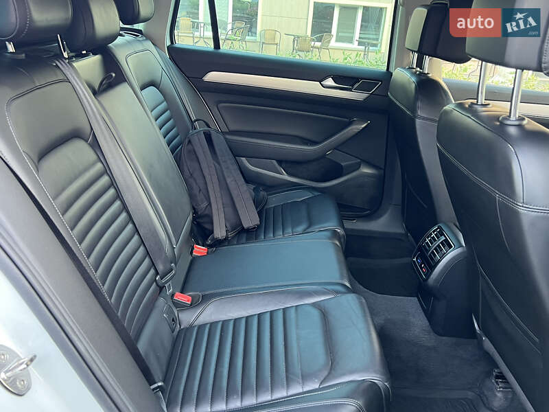 Універсал Volkswagen Passat Alltrack 2018 в Дніпрі