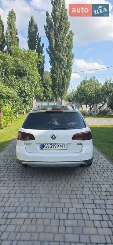 Універсал Volkswagen Passat Alltrack 2014 в Києві фото 12 Універсал Volkswagen Passat Alltrack 2014 в Києві
