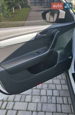 Універсал Volkswagen Passat Alltrack 2014 в  фото 18 Універсал Volkswagen Passat Alltrack 2014 в