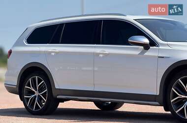 Универсал Volkswagen Passat Alltrack 2018 в 
